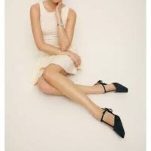 Reformation Helena T-strap Pump - black - size 8 - like new